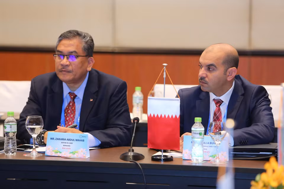 Ông Zakaria Abdul Wahb (bên phải), Tổng giám đốc Hãng thông tấn Bernama của Malaysia dự cuộc họp . (Ảnh: Thành Đạt/TTXVN)