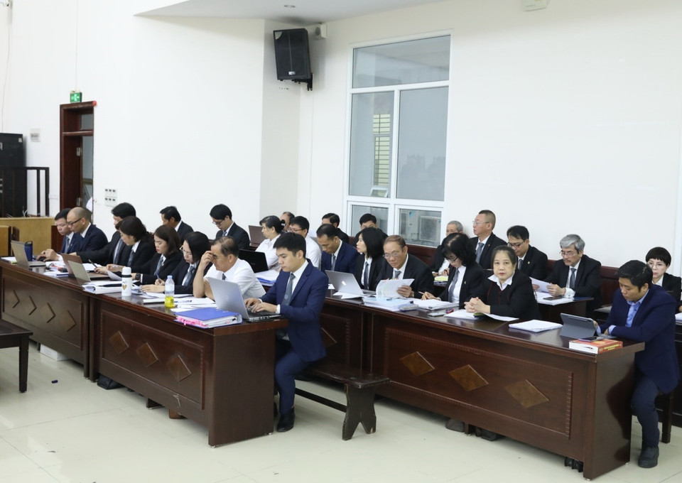 Luật sư bào chữa cho các bị cáo tại phiên tòa. (Ảnh: Văn Điệp/TTXVN)