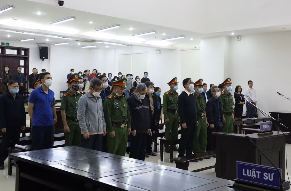 Các bị cáo tại phiên tòa. (Ảnh: Văn Điệp/TTXVN)
