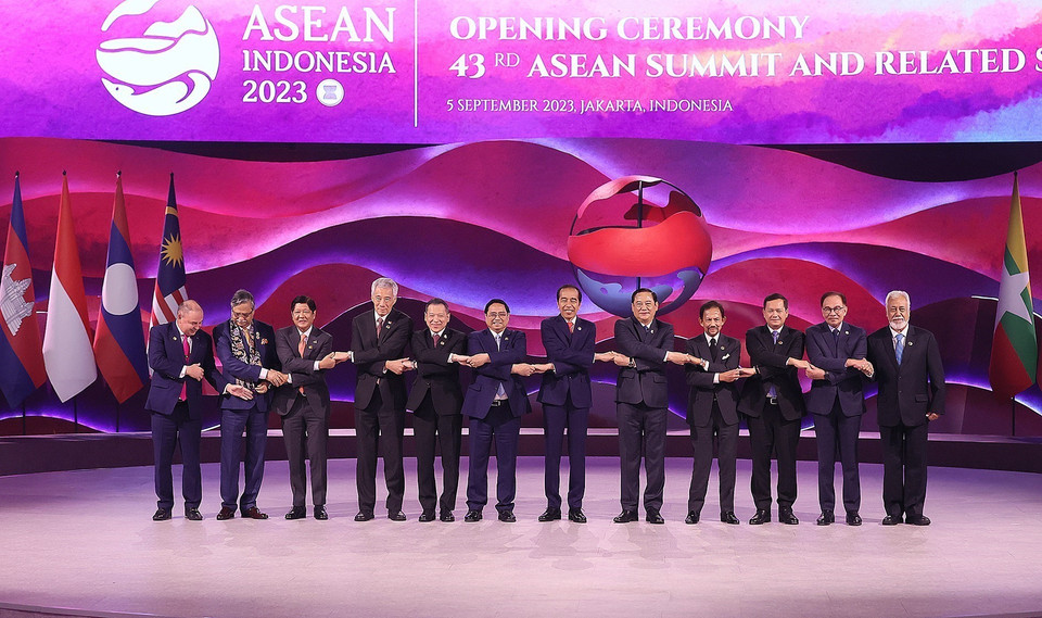 Thủ tướng Phạm Minh Chính với Tổng Thư ký và Trưởng đoàn các nước ASEAN tại Lễ khai mạc. (Ảnh: Dương Giang/TTXVN)