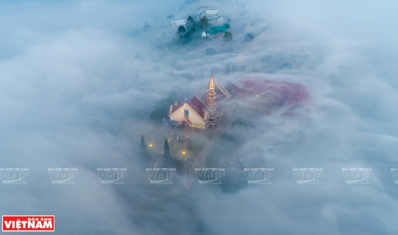 Sương tràn Thanh Xá.