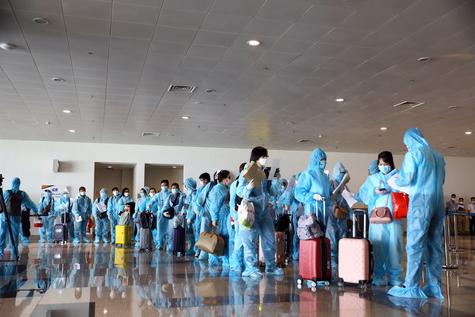 Để thực hiện chuyến bay này, Bộ Giao thông – Vận tải, Vietnam Airlines và các cơ quan chức năng liên quan đã phối hợp chuẩn bị đặc biệt kỹ lưỡng trong nhiều ngày qua. (Ảnh: Huy Hùng/TTXVN)