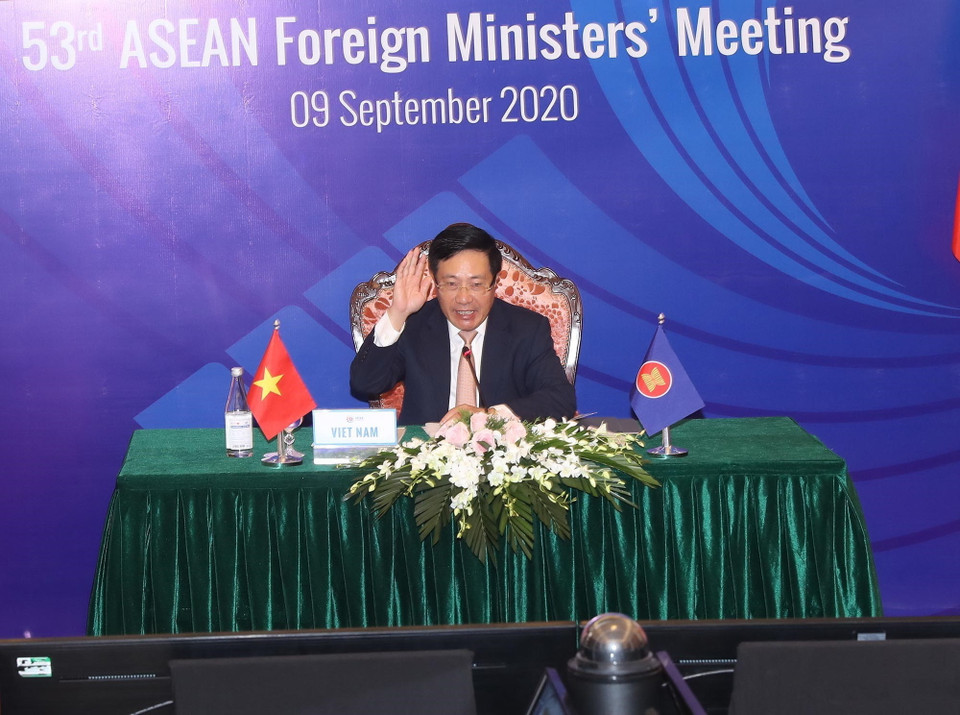 Phó Thủ tướng, Bộ trưởng Bộ Ngoại giao Phạm Bình Minh chủ trì Hội nghị Bộ trưởng Ngoại giao ASEAN lần thứ 53. (Ảnh: Lâm Khánh/TTXVN)