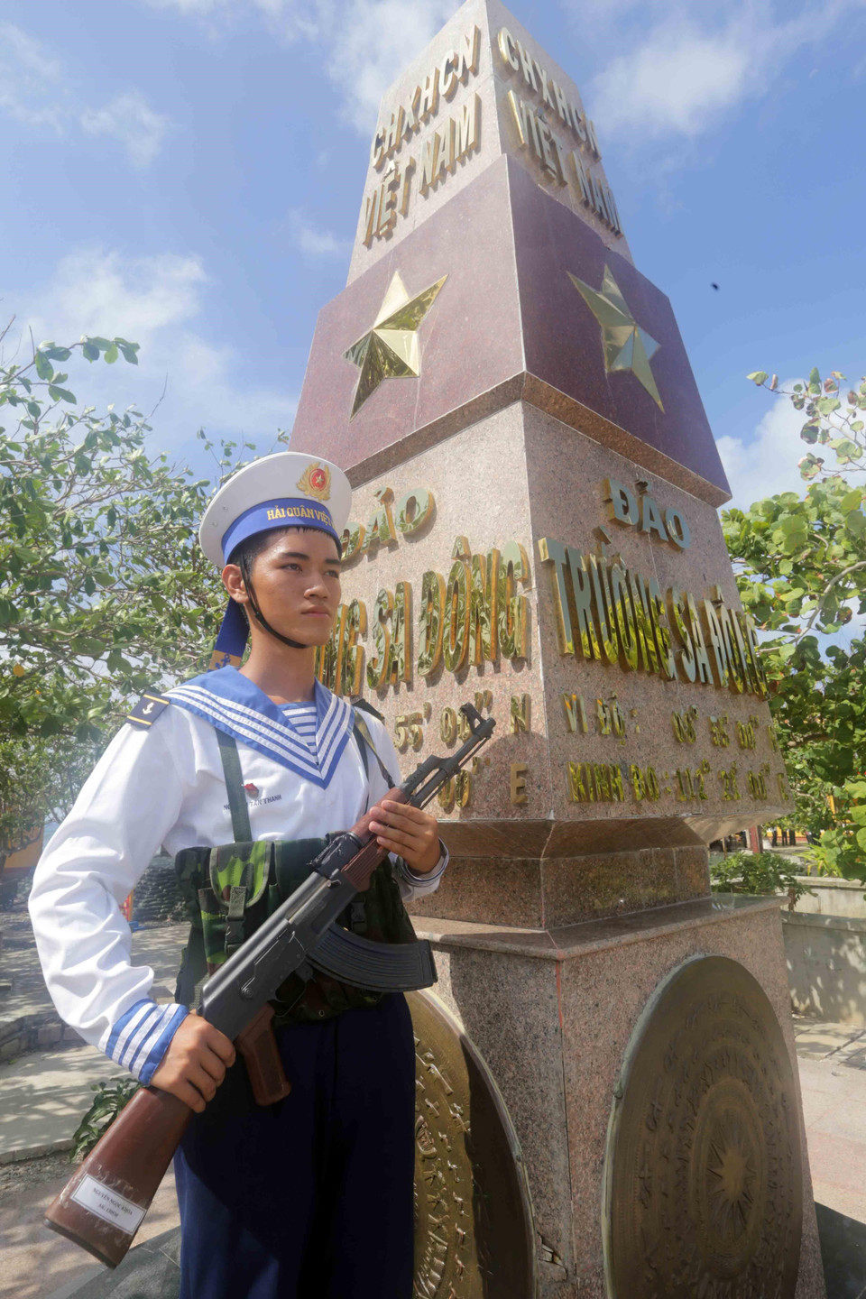 Cột mốc chủ quyền trên đảo Trường Sa Đông. (Ảnh: Trần Việt/TTXVN)