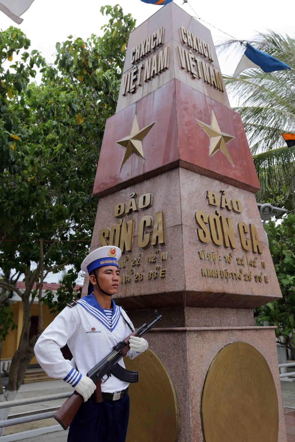 Cột mốc chủ quyền trên đảo Sơn Ca. (Ảnh: Trần Việt/TTXVN)