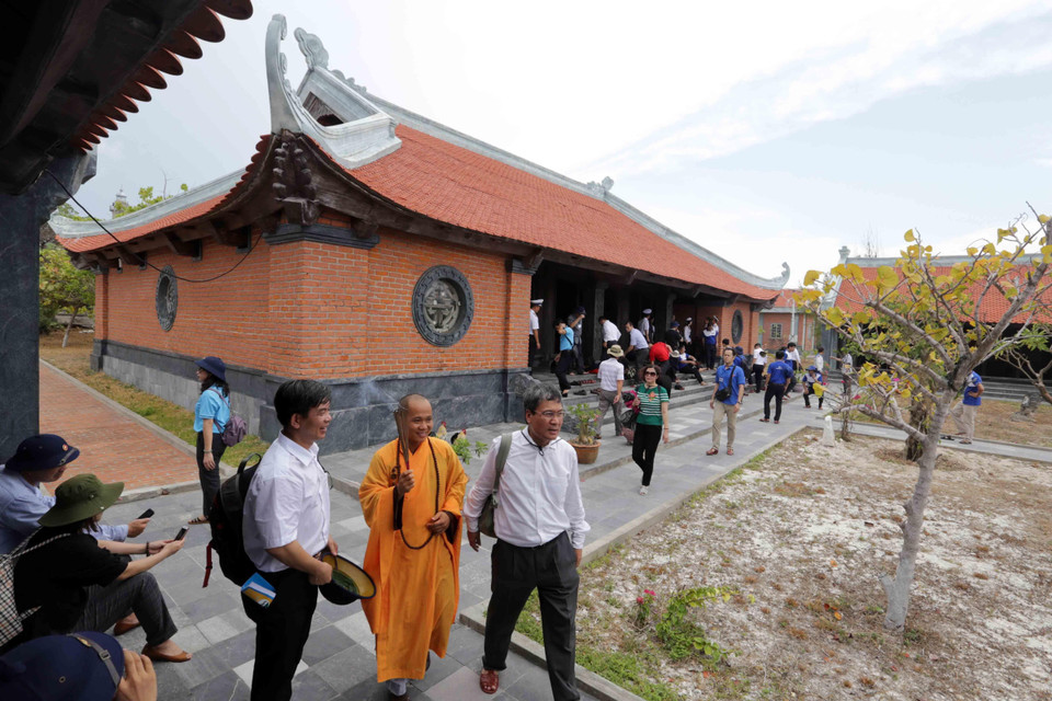 Chùa trên đảo Song Tử Tây. (Ảnh: Trần Việt/TTXVN)