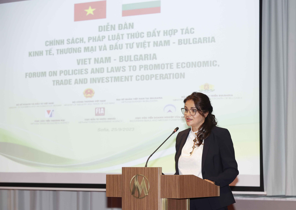 Phó Chủ tịch Quốc hội Bulgaria Rositsa Lyubenova Kirova phát biểu khai mạc. (Ảnh: Doãn Tấn/TTXVN)