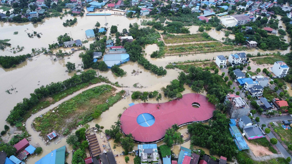 Đến 6h sáng 11/9, nhiều nơi ở thành phố Thái Nguyên vẫn bị ngập. (Ảnh: Hoàng Hiếu/TTXVN)