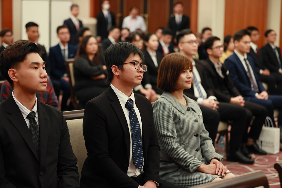 Cộng đồng người Việt Nam tại Nhật Bản tham dự buổi gặp. (Ảnh: Dương Giang/TTXVN)