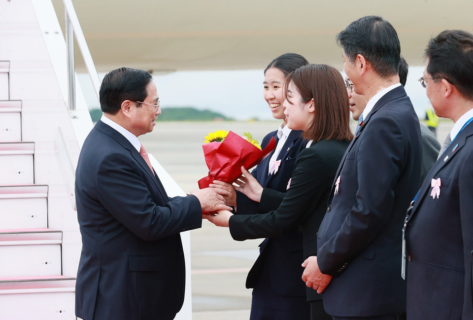 Lễ đón Thủ tướng Phạm Minh Chính tại Hiroshima (Nhật Bản). (Ảnh: Dương Giang/TTXVN)