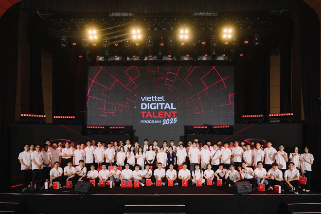 viettel-digital-talent-den-nay-da-dua-hon-400-sinh-vien-tro-thanh-nhan-su-chinh-thuc-cua-viettel.jpg