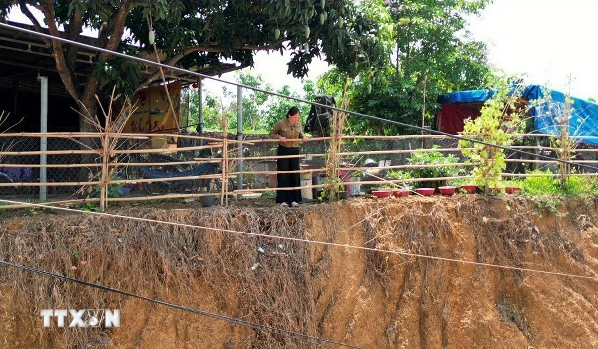 Đồng Nai chỉ đạo xác minh vụ nhà dân chênh cao 12 mét sau khi hạ cốt nền đường