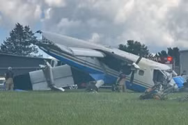 Hiện trường chiếc máy bay rơi ở bang Tennessee (Mỹ). (Nguồn: CNN)