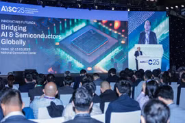 Hội thảo chuyên đề “Cuộc cách mạng công nghệ bán dẫn-AI tại Silicon Valley” khai mạc tại Hà Nội sáng 12/3/2025. (Ảnh: Hoàng Hiếu/TTXVN)