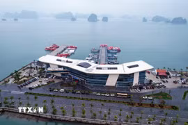 Cảng tàu khách Ao Tiên, phục vụ các hành trình tham quan du lịch trên vịnh Bái Tử Long. (Ảnh: Thanh Vân/TTXVN)