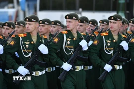 Quân nhân tham gia lễ duyệt binh kỷ niệm 80 năm Ngày Chiến thắng phátxít tại Moskva (Nga), ngày 9/5/2025. (Ảnh: THX/TTXVN)