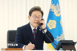 Tổng thống Hàn Quốc Lee Jae Myung trong một cuộc điện đàm. (Ảnh: Yonhap/TTXVN)