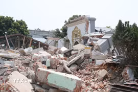 Toà nhà bị phá huỷ trong trận động đất tại Sagaing (Myanmar) ngày 1/4/2025. (Ảnh: THX/TTXVN)
