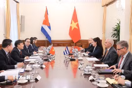 Sáng 24/7/2025, tại Hà Nội, Thứ trưởng Thường trực Bộ Ngoại giao Nguyễn Minh Vũ và Thứ trưởng Thứ nhất Bộ Ngoại giao Cuba Gerado Penalver Portal đồng chủ trì Tham khảo Chính trị lần thứ 8 giữa Bộ Ngoại giao Việt Nam và Bộ Ngoại giao Cuba. (Ảnh: An Đăng/TTXVN)