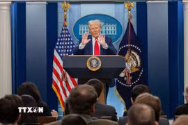 Tổng thống Mỹ Donald Trump phát biểu tại cuộc họp báo ở Nhà Trắng, Washington D.C. (Ảnh: THX/TTXVN)