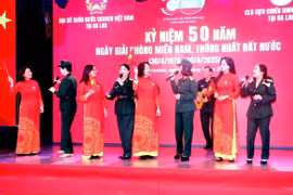 Tiết mục biểu diễn văn nghệ tại Lễ kỷ niệm. (Ảnh: TTXVN phát)