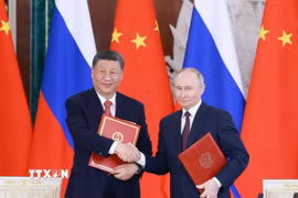 Ngày 8/5/2025, Chủ tịch Trung Quốc Tập Cận Bình có cuộc hội đàm Tổng thống Nga Vladimir Putin trong khuôn khổ chuyến thăm cấp nhà nước đến Moskva và dự lễ kỷ niệm 80 năm Ngày Chiến thắng trong Chiến tranh Vệ quốc vĩ đại. (Ảnh: THX/TTXVN)