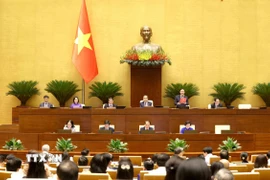 Phó Chủ tịch Quốc hội Nguyễn Khắc Định điều hành phiên toàn thể tại hội trường, sáng 14/5/2025. (Ảnh: Phương Hoa/TTXVN)