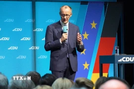 Lãnh đạo đảng Liên minh Dân chủ/Xã hội Cơ đốc giáo (CDU/CSU) Đức Friedrich Merz phát biểu vận động cử tri trước cuộc bầu cử Quốc hội tại Berlin, ngày 23/2/2025. (Ảnh: Kyodo/TTXVN)