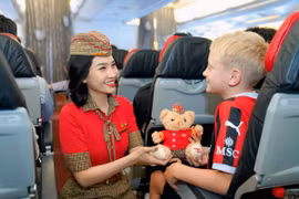 Vietjet đã khai thác 79.000 chuyến bay, vận chuyển 14,4 triệu hành khách, đóng góp hơn 4.528 tỷ đồng thuế, phí cho ngân sách Nhà nước.