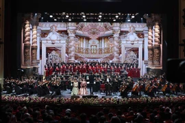 Chương trình hòa nhạc hữu nghị Việt Nam-Kazakhstan. (Ảnh: Thống Nhất/TTXVN)