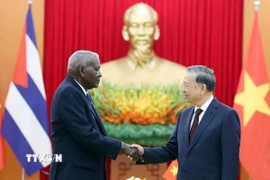 Tổng Bí thư Tô Lâm tiếp Chủ tịch Quốc hội Chính quyền nhân dân và Hội đồng Nhà nước Cuba Esteban Lazo Hernández, trong chuyến thăm chính thức Việt Nam, chiều 1/10/2025. (Ảnh: Thống Nhất/TTXVN)