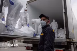 Theo thỏa thuận, Nga và Ukraine sẽ trao trả tối đa 6.000 thi thể binh sỹ cho nhau. (Ảnh: AA/TTXVN)