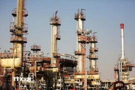 Một nhà máy lọc dầu của Iran. (Ảnh: IRNA/TTXVN)