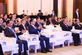 Thủ tướng Phạm Minh Chính tham dự Diễn đàn kết nối doanh nghiệp Việt Nam-Trung Quốc, nhân chuyến tham dự Hội nghị thường niên các nhà tiên phong lần thứ 16 của Diễn đàn Kinh tế Thế giới (WEF 16) ở thành phố Thiên Tân (Trung Quốc), chiều 24/6/2025. (Ảnh: Dương Giang/TTXVN)