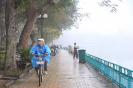 Khu vực Bắc Bộ nhiều mây, sáng sớm có mưa nhỏ, mưa phùn và sương mù rải rác. (Ảnh: Nguyễn Hoa/TTXVN phát)