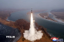 Một vụ phóng thử tên lửa của Triều Tiên. (Ảnh: KCNA/TTXVN)