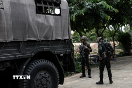 Binh sỹ Thái Lan được triển khai tại tỉnh Surin ngày 25/7/2025, trong bối cảnh xung đột tái diễn tại khu vực biên giới Thái Lan-Campuchia. (Ảnh: AA/TTXVN)