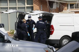 Cảnh sát được triển khai tại hiện trường một vụ tấn công ở Tây Nam thành phố Sydney (Australia) hồi năm ngoái. (Ảnh: THX/TTXVN)