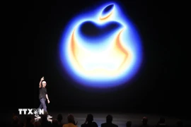 Giám đốc Điều hành Apple Tim Cook tại sự kiện ra mắt sản phẩm ở Cupertino, California (Mỹ), ngày 9/9/2025. (Ảnh: THX/TTXVN)