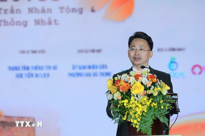 Hanoi Turizm Dairesi Müdür Yardımcısı Tran Trung Hieu, 3. Hanoi Sonbahar Festivali'nin açılış konuşmasını yaptı. (Fotoğraf: Hoang Hieu/VNA) ttxvn-thu-hn-2.jpg