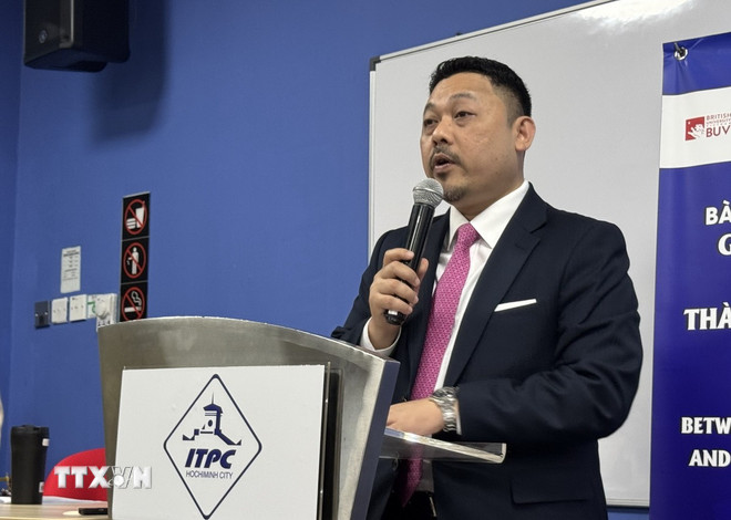 Ông S Jal Shankar, Giám đốc cấp cao Ban Xúc tiến xuất khẩu và tiếp cận thị trường thuộc Tổng công ty Phát triển ngoại thương Malaysia (MATRADE) phát biểu tại hội thảo. (Ảnh: Viên Luyến/TTXVN) ttxvn-2708-vn-malay-3.jpg