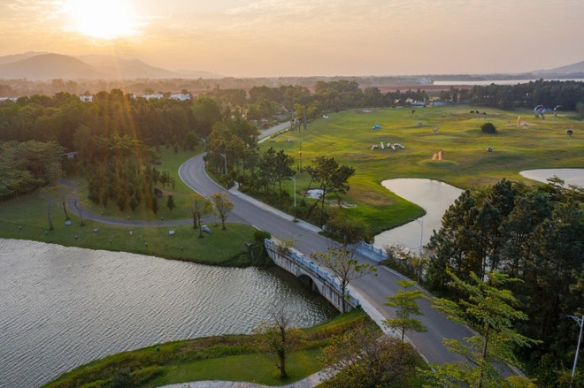 Nhà điêu khắc Đào Châu Hải và nỗi cô đơn của Thép 4-2658.jpg