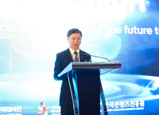 Biträdande minister för vetenskap och teknik Hoang Minh talar vid Vietnam-Korea Digital Forum 2025. (Foto: VGP) 1-5683.jpg