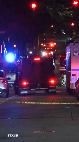 Các lực lượng chức năng liên bang có mặt tại hiện trường vụ xả súng. (Nguồn: AA/TTXVN)