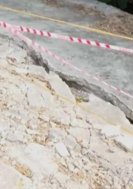 Phú Thọ công bố tình huống khẩn cấp do sạt lở, nứt đê Cà Lồ-Nam Viêm