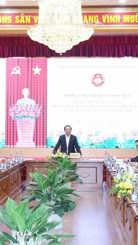 Chiều 11/12, tại Hà Nội, ông Trịnh Văn Quyết, Bí thư Trung ương Đảng, Trưởng Ban Tuyên giáo và Dân vận Trung ương làm việc với các cơ quan báo chí về nhiệm vụ thông tin, tuyên truyền Đại hội XIV của Đảng và trọng tâm công tác thông tin, tuyên truyền trong thời gian tới. (Ảnh: Phương Hoa/TTXVN)