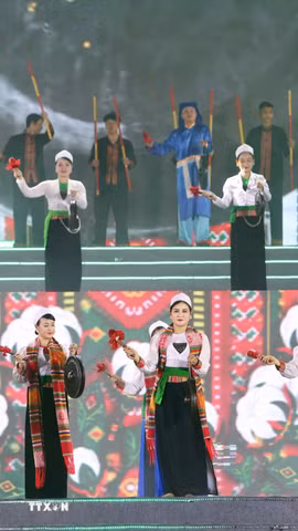 Lễ hội Đền Hùng và Tuần Văn hóa-Du lịch Đất Tổ năm Bính Ngọ 2026 với chủ đề “Linh thiêng nguồn cội - Đất Tổ Hùng Vương” diễn ra tại Quảng trường Hùng Vương (phường Việt Trì). (Ảnh: Thu Hương/TTXVN)