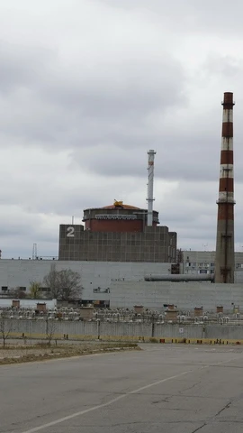 Quang cảnh nhà máy điện hạt nhân Zaporizhzhia ở miền Nam Ukraine. (Ảnh: THX/TTXVN)