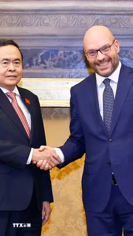 Chủ tịch Quốc hội Trần Thanh Mẫn hội đàm với Chủ tịch Hạ viện Italy