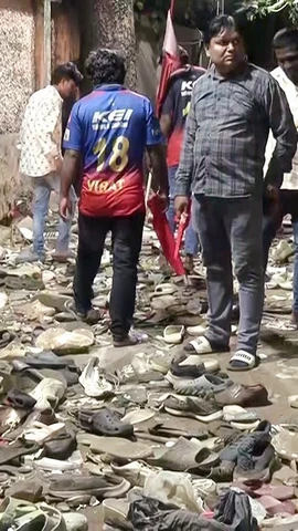 Hiện trường vụ dẫm đạp bên ngoài sân vận động Chinnaswamy ở thành phố Bengaluru, miền Nam Ấn Độ, ngày 4/6/2025. (Ảnh: ANI/TTXVN)